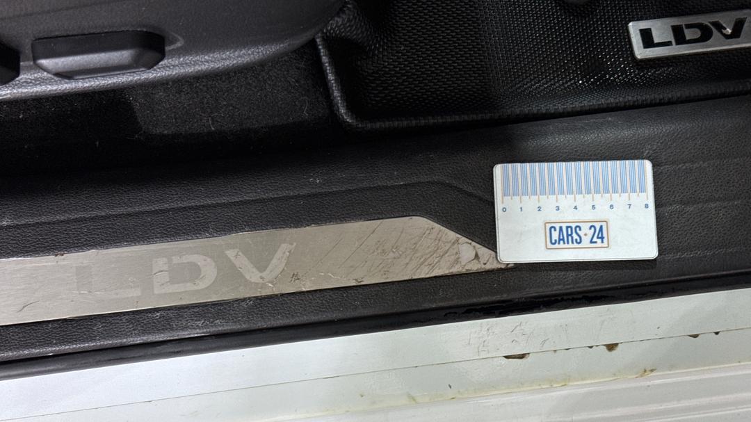2021 LDV T60 Luxe (4x4), Automatic, 65932 km, Door Sills Front RHS Scratch
