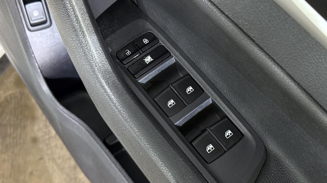 2021 LDV T60 Luxe (4x4), Automatic, 65932 km, Drivers Side Door Panel Controls