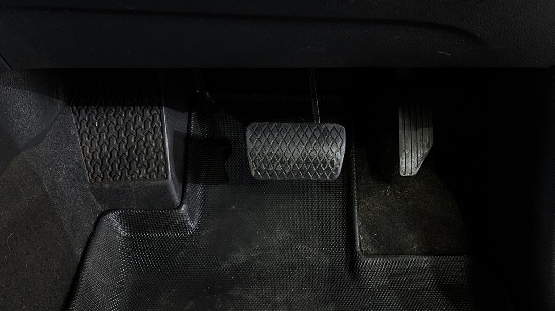 2021 LDV T60 Luxe (4x4), Automatic, 65932 km, Pedals and Footmat