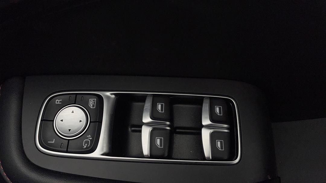 2022 MG HS Excite, Automatic, 32320 km, Drivers Side Door Panel Controls
