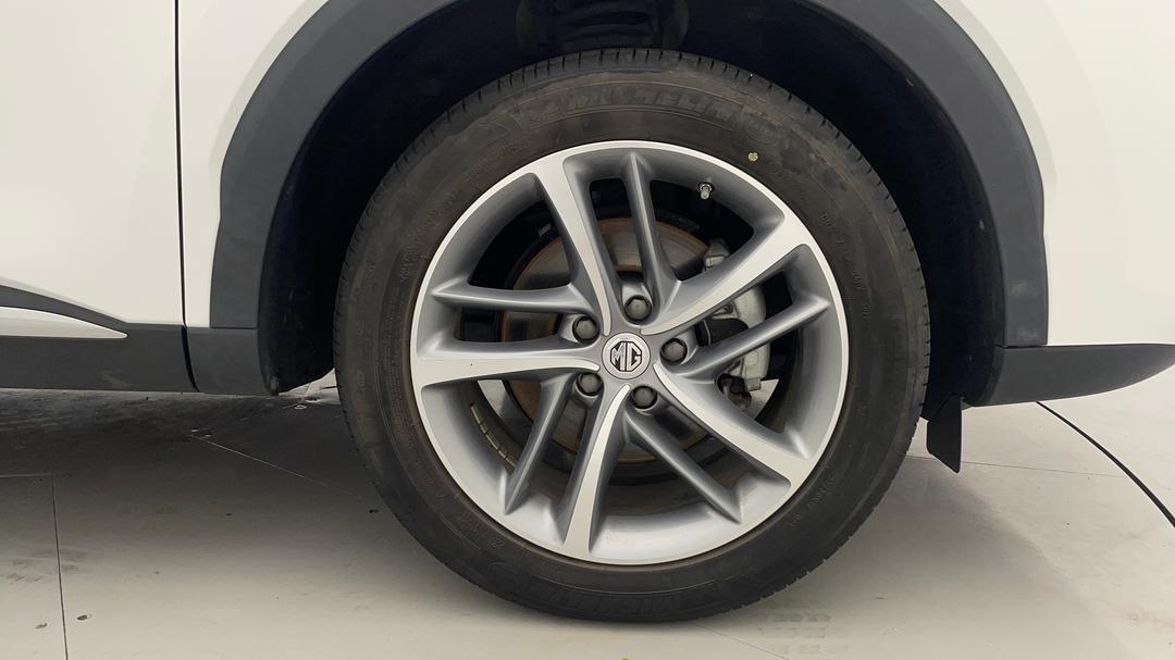 2022 MG HS Excite, Automatic, 32320 km, Right Front Wheel