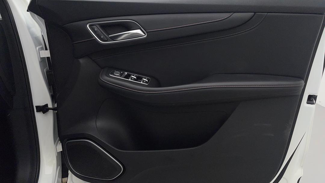 2022 MG HS Excite, Automatic, 32320 km, Speaker View