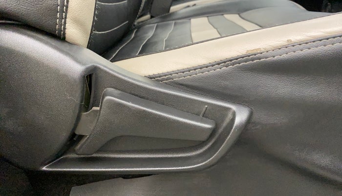 2019 Maruti S PRESSO VXI+, Petrol, Manual, 33,398 km, Driver Side Adjustment Panel