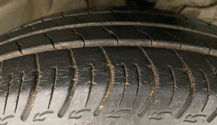 2019 Maruti S PRESSO VXI+, Petrol, Manual, 33,398 km, Right Front Tyre Tread