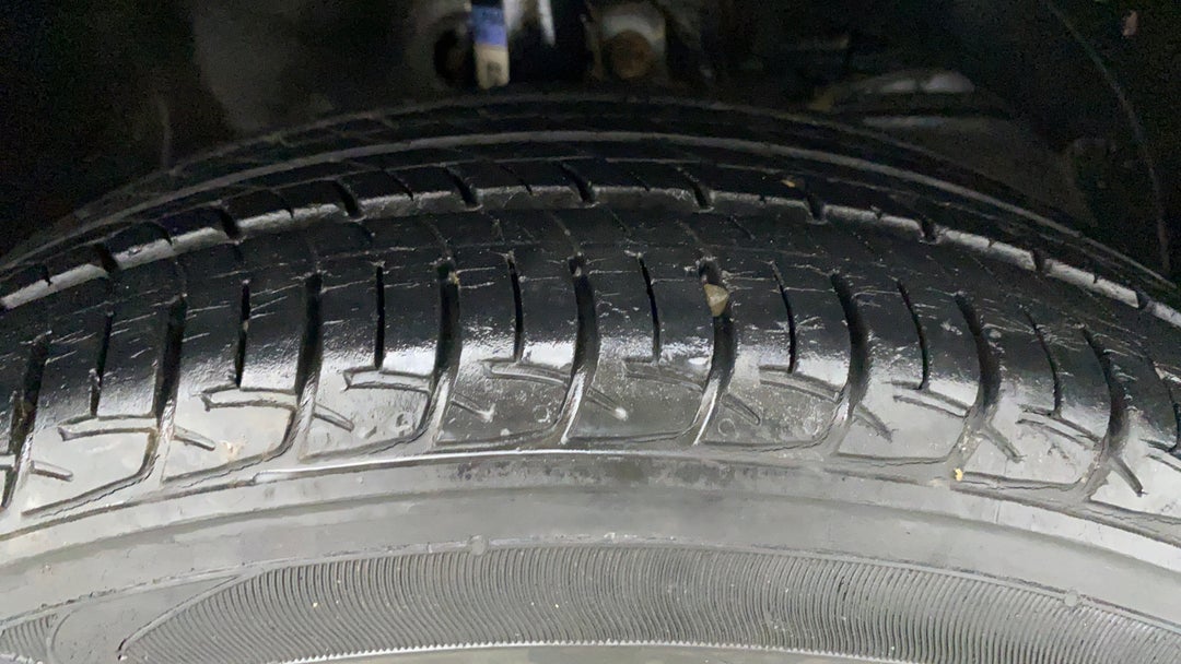 Right Front Tyre Tread