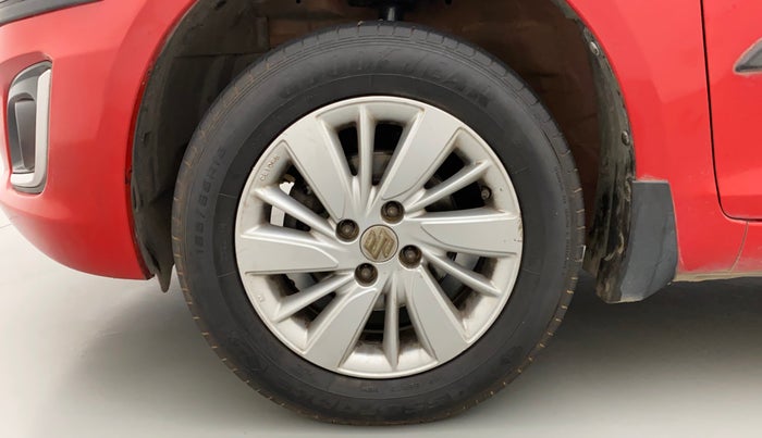 2015 Maruti Swift ZDI, Diesel, Manual, 56,299 km, Left Front Wheel