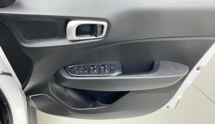 2022 Hyundai VENUE SX 1.5 CRDI, Diesel, Manual, 21,649 km, Driver Side Door Panels Control
