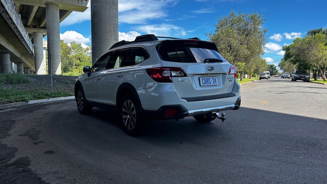 Left Back Diagonal (45- Degree) View