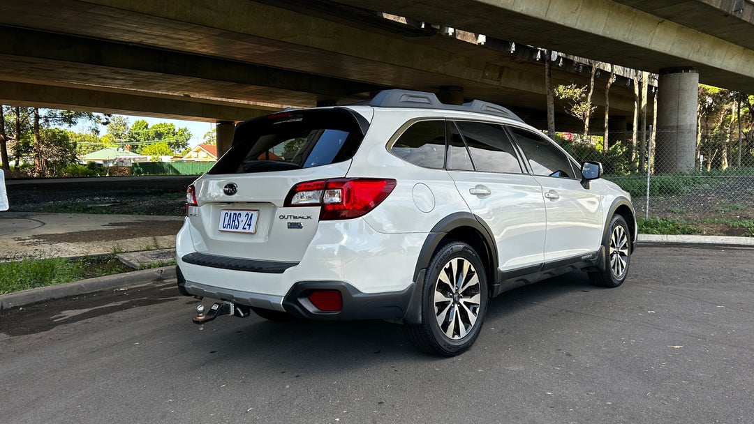 Right Back Diagonal (45- Degree) View