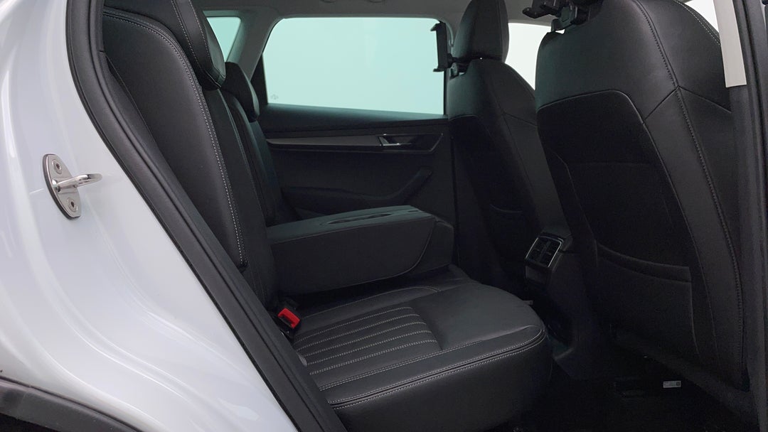 2019 SKODA Karoq 110tsi, Automatic, 53243 km, Right Side Rear Door Cabin View