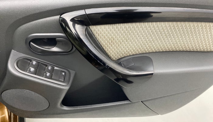 2015 Renault Duster 85 PS RXL, Diesel, Manual, 78,520 km, Driver Side Door Panels Control