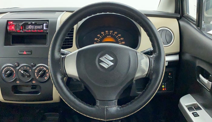 2017 Maruti Wagon R 1.0 LXI CNG, CNG, Manual, 80,343 km, Steering Wheel Close Up