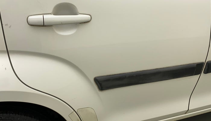 2017 Maruti IGNIS SIGMA 1.2, Petrol, Manual, 17,500 km, Right rear door - Minor scratches