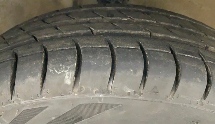 2014 Maruti Alto K10 VXI, Petrol, Manual, 36,364 km, Right Front Tyre Tread