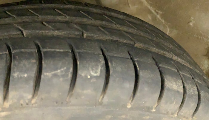 2014 Maruti Alto K10 VXI, Petrol, Manual, 36,364 km, Left Front Tyre Tread