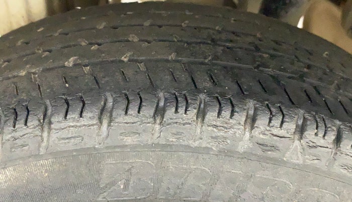 2014 Maruti Alto K10 VXI, Petrol, Manual, 36,364 km, Right Rear Tyre Tread