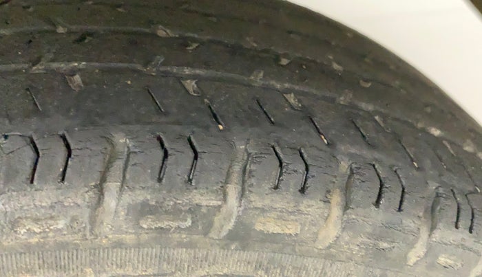 2014 Maruti Alto K10 VXI, Petrol, Manual, 36,364 km, Left Rear Tyre Tread