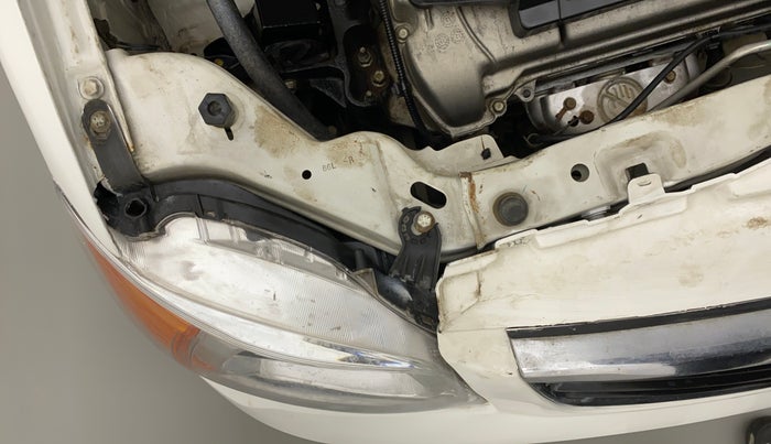2014 Maruti Alto K10 VXI, Petrol, Manual, 36,364 km, Right headlight - Clamp has minor damage