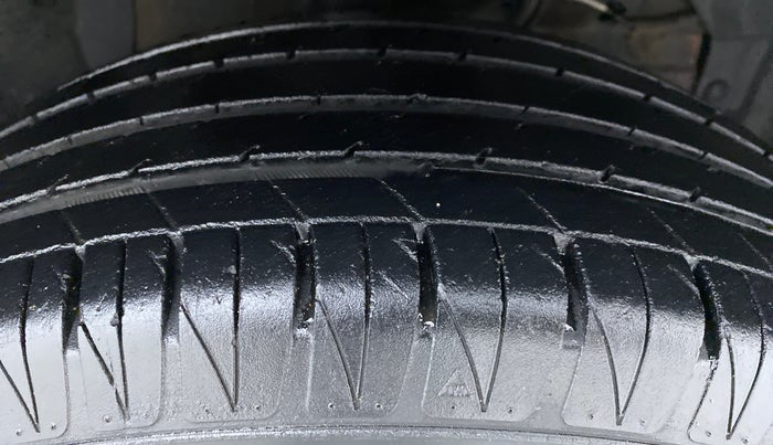 2018 Maruti Vitara Brezza ZDI+ DUAL TONE AMT, Diesel, Automatic, 56,142 km, Right Front Tyre Tread