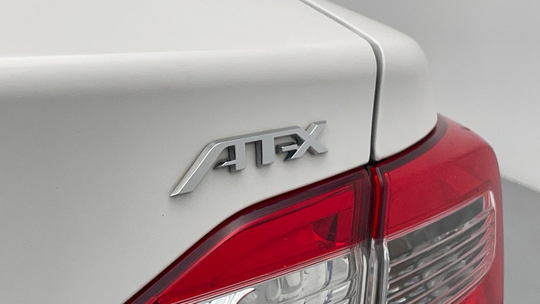 Badge (Boot Right Side)