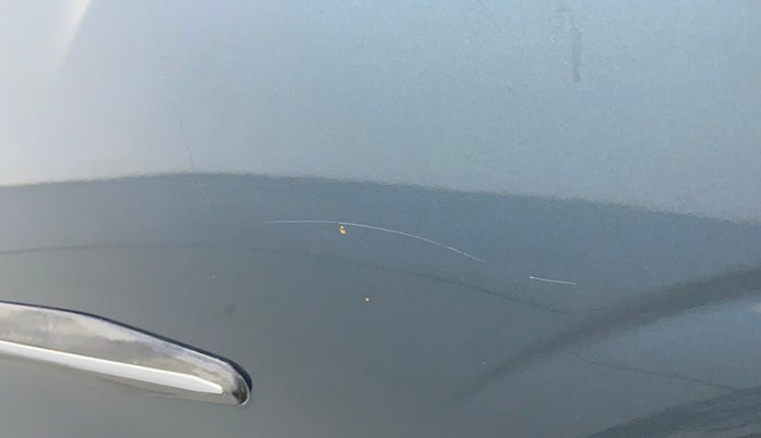 2019 Mahindra XUV 3OO W8 1.5 DIESEL, Diesel, Manual, 61,345 km, Rear left door - Minor scratches