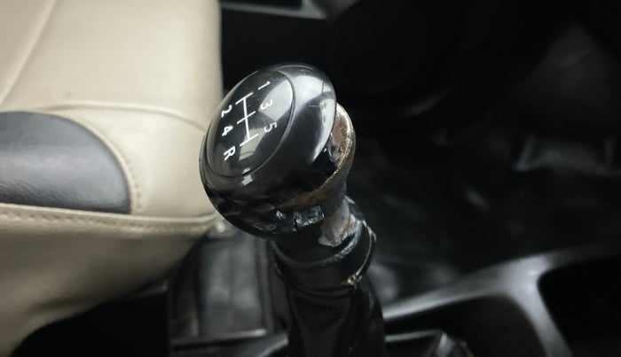 2016 Maruti Wagon R 1.0 LXI CNG, CNG, Manual, 67,758 km, Gear lever - Knob has minor damage