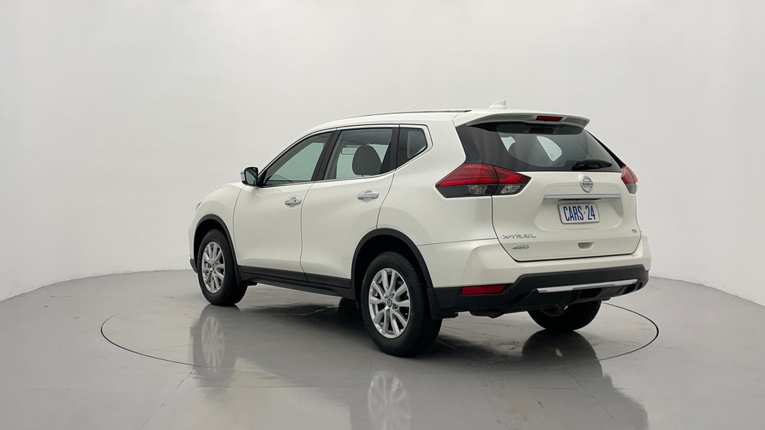 Left Back Diagonal (45- Degree) View