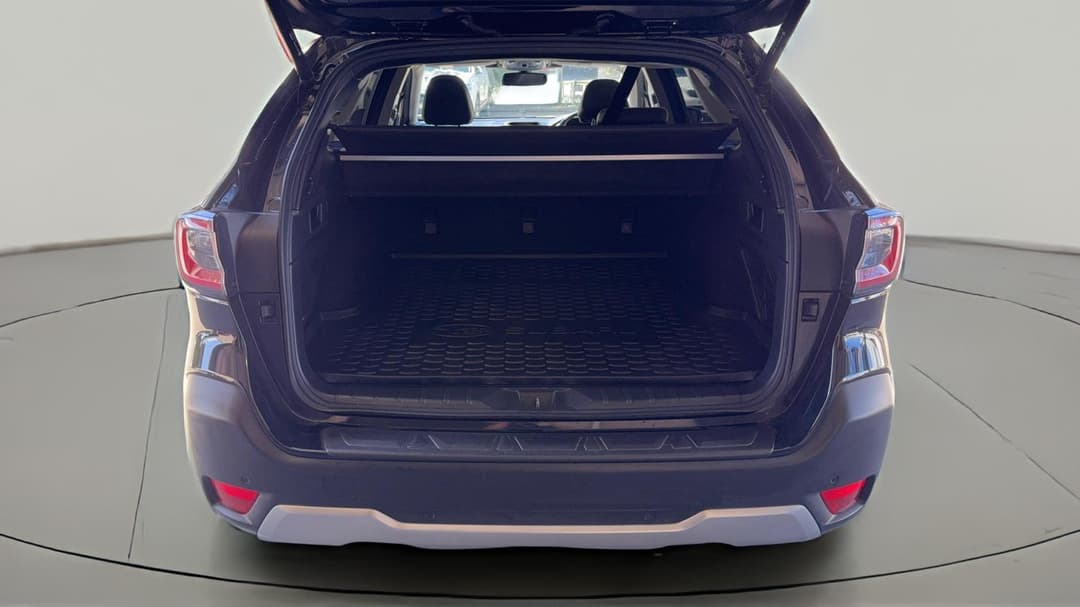 2023 Subaru Outback AWD Touring, Automatic, 49633 km, Boot Inside View