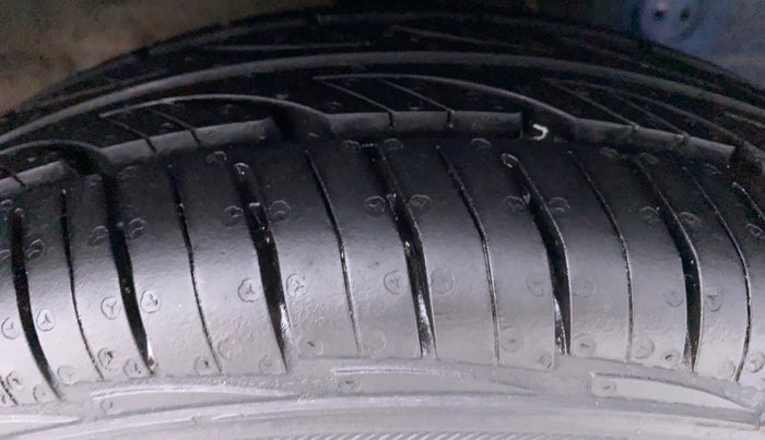 2015 Hyundai Eon ERA PLUS, Petrol, Manual, 40,821 km, Right Front Tyre Tread