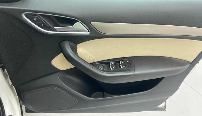2016 Audi Q3 35 TDI Technology, Diesel, Automatic, 56,652 km, Driver Side Door Panels Control