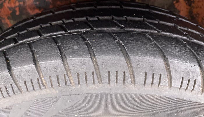 2016 Maruti Celerio VXI d, Petrol, Manual, 37,483 km, Left Rear Tyre Tread