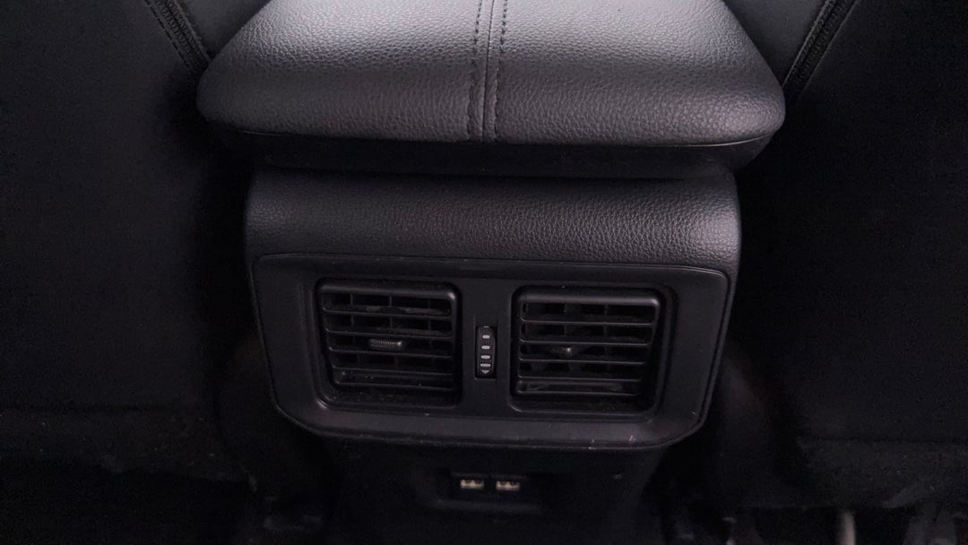 2021 Toyota RAV4 Edge (AWD), Automatic, 109976 km, Rear A/C Vent