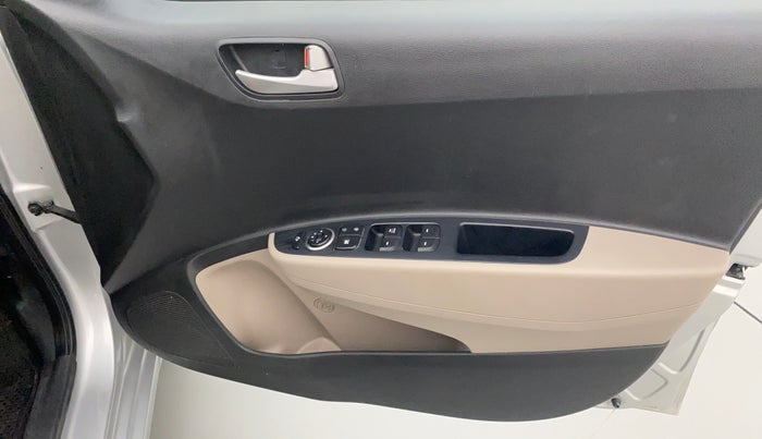 2014 Hyundai Grand i10 SPORTZ 1.2 KAPPA VTVT, Petrol, Manual, 44,778 km, Driver Side Door Panels Control