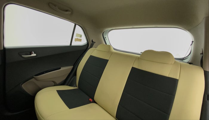 2014 Hyundai Grand i10 SPORTZ 1.2 KAPPA VTVT, Petrol, Manual, 44,778 km, Right Side Door Cabin View