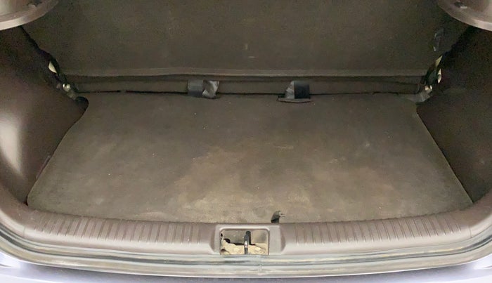 2011 Hyundai Santro Xing GLS, Petrol, Manual, 55,224 km, Boot Inside