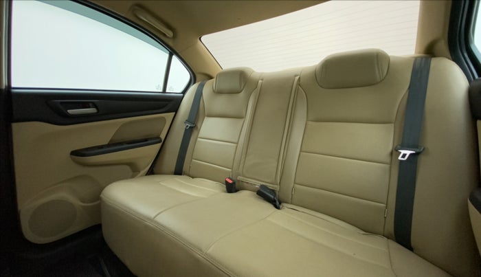 2022 Honda Amaze 1.2L I-VTEC VX, Petrol, Manual, 46,129 km, Right Side Rear Door Cabin