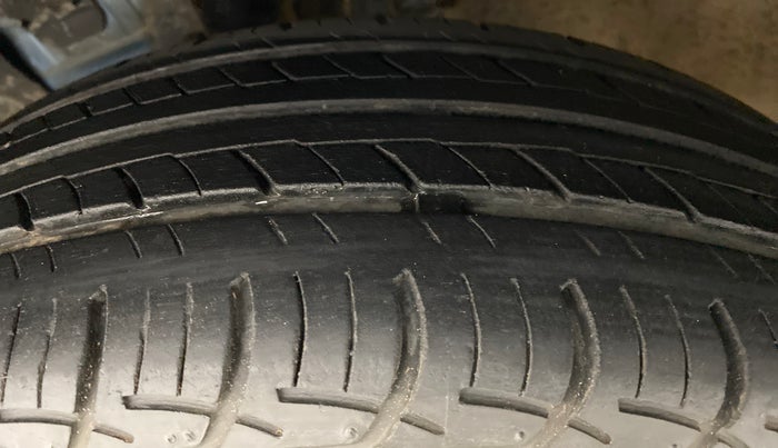 2018 Hyundai Elite i20 ASTA 1.2, Petrol, Manual, 32,389 km, Left Front Tyre Tread