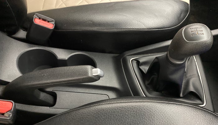 2018 Hyundai Elite i20 ASTA 1.2, Petrol, Manual, 32,389 km, Gear Lever