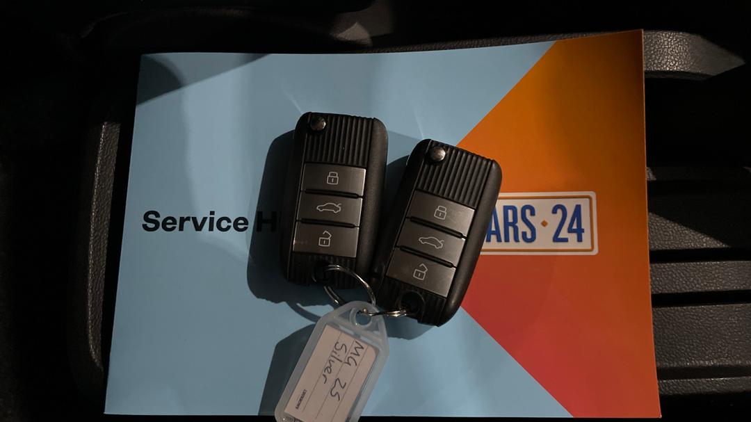 2023 MG ZS Excite, Automatic, 41504 km, Key Close-up