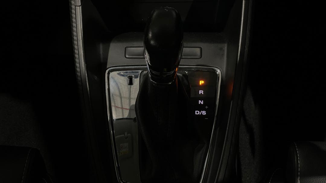 2023 MG ZS Excite, Automatic, 41504 km, Gear Lever 
