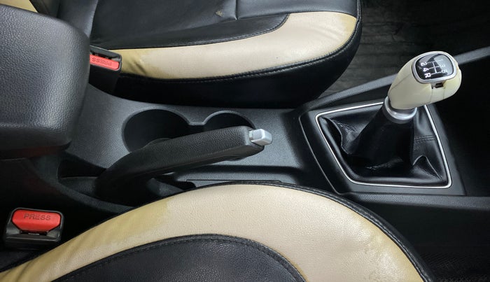 2014 Hyundai Elite i20 SPORTZ 1.2, Petrol, Manual, 77,422 km, Gear Lever