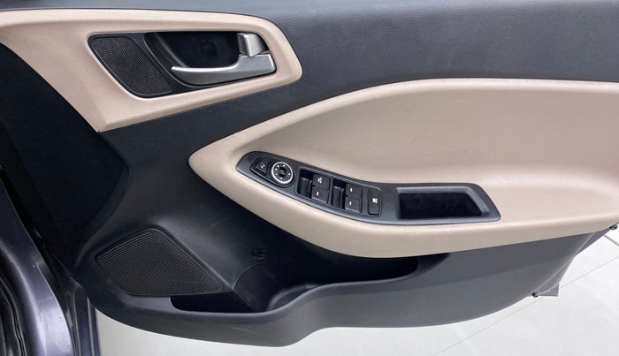 2014 Hyundai Elite i20 SPORTZ 1.2, Petrol, Manual, 77,422 km, Driver Side Door Panels Control