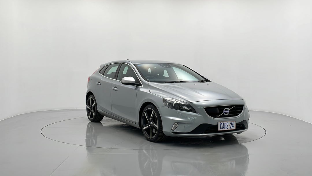 Right Front Diagonal (45- Degree) View