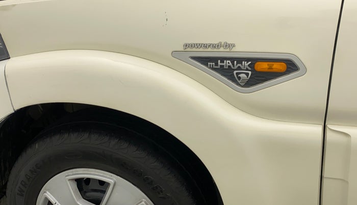 2015 Mahindra Scorpio S6 PLUS, Diesel, Manual, 79,402 km, Left fender - Minor scratches