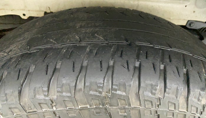 2015 Mahindra Scorpio S6 PLUS, Diesel, Manual, 79,402 km, Right Rear Tyre Tread