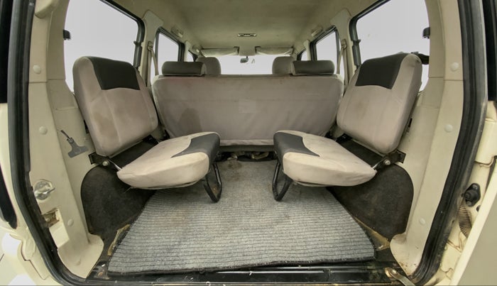 2015 Mahindra Scorpio S6 PLUS, Diesel, Manual, 79,402 km, Third Seat Row ( optional )
