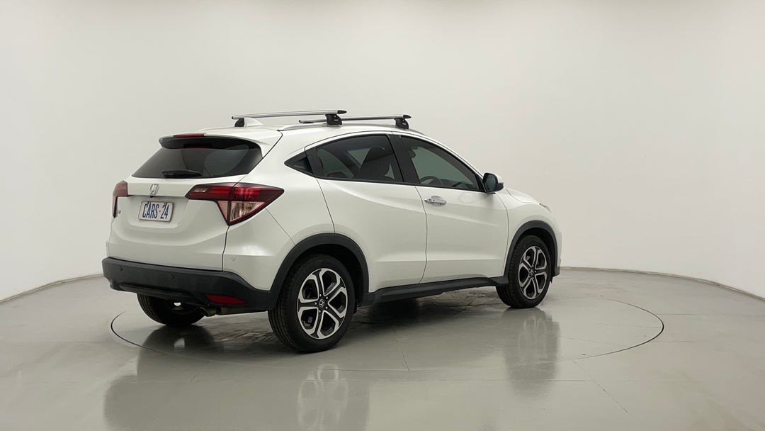 Right Back Diagonal (45- Degree) View