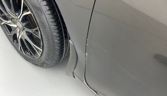 2015 Honda City 1.5L I-DTEC V, Diesel, Manual, 1,05,852 km, Left fender - Slightly dented