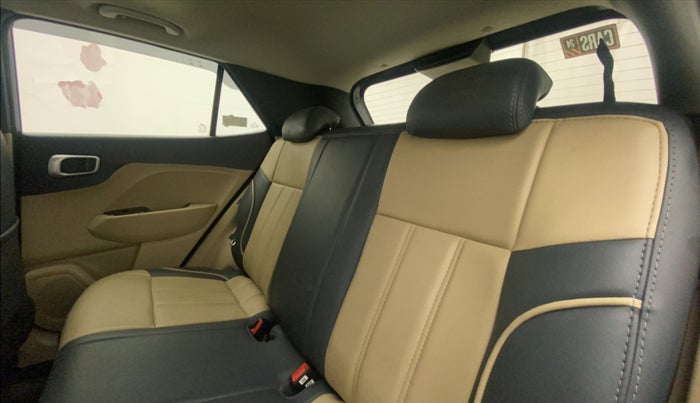 2019 Hyundai VENUE SX PLUS 1.0 TURBO DCT, Petrol, Automatic, 53,065 km, Right Side Rear Door Cabin