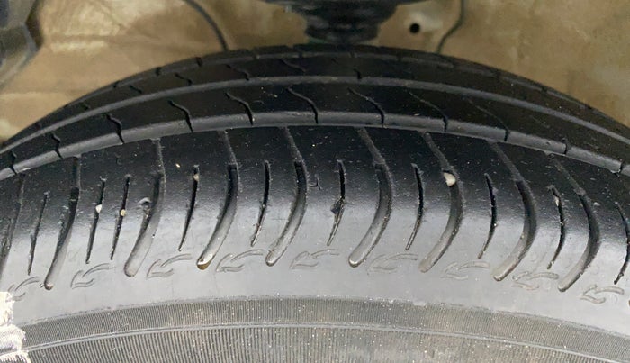 2020 Maruti S PRESSO VXI (O) CNG, CNG, Manual, 41,320 km, Left Front Tyre Tread